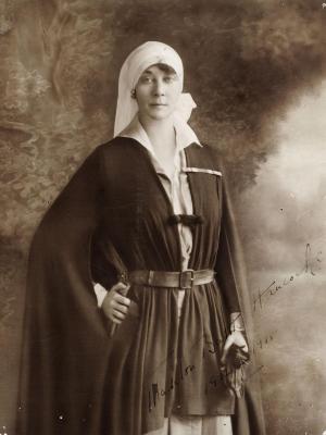 Photograph of a World War I nurse in uniform.