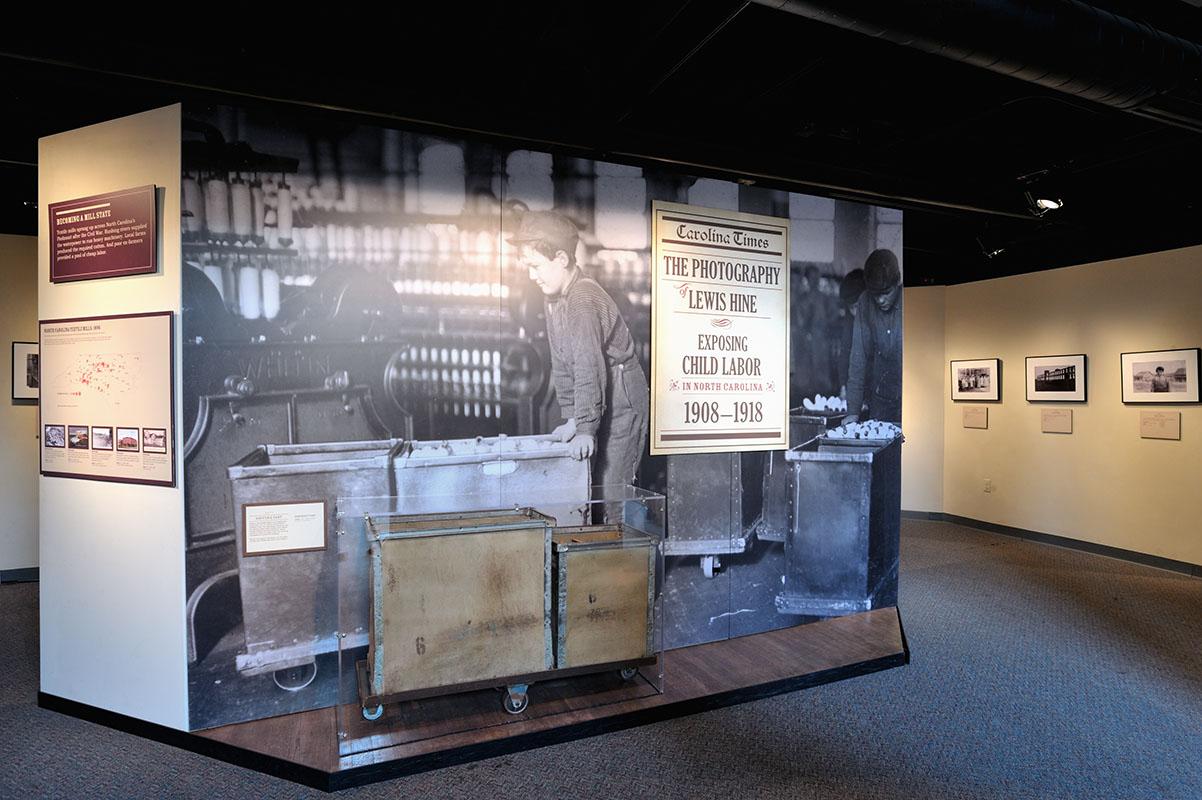 Lewis Hines Traveling Display image.