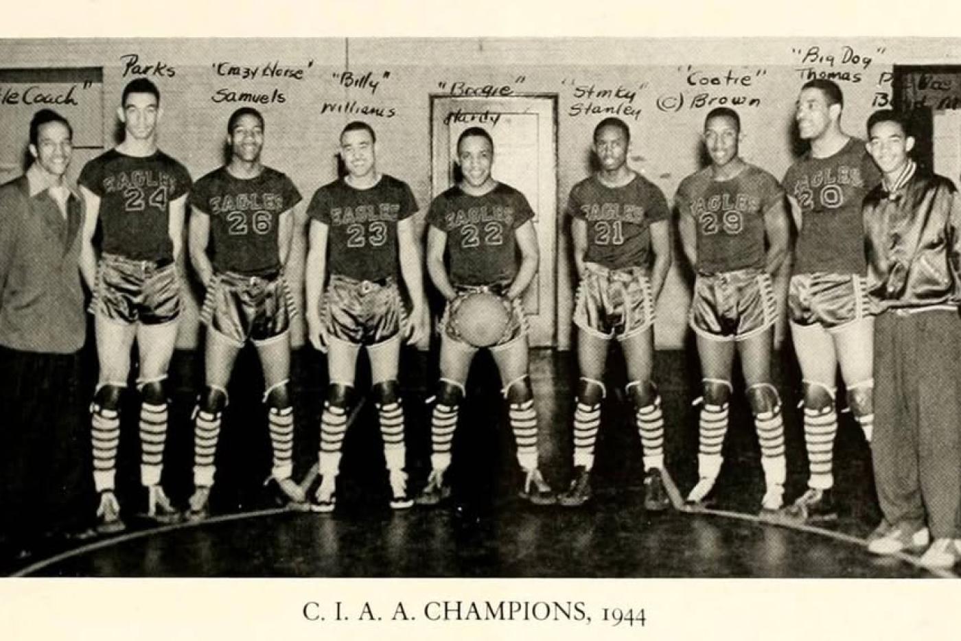 A yearbook photo of the 1944 men’s basketball team from North Carolina College for Negroes.